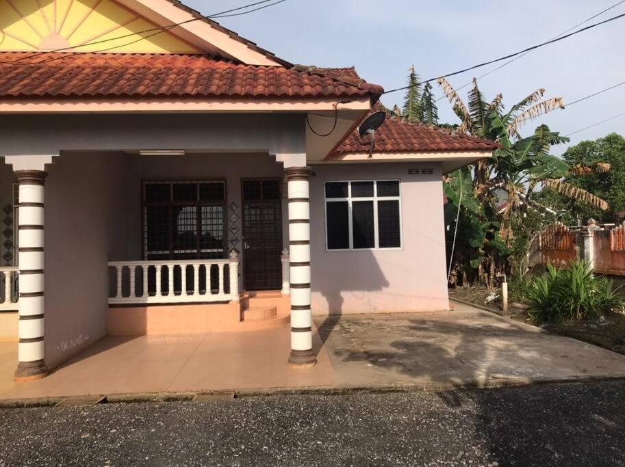 Homestay Che Mat クアラ・トレンガヌ エクステリア 写真